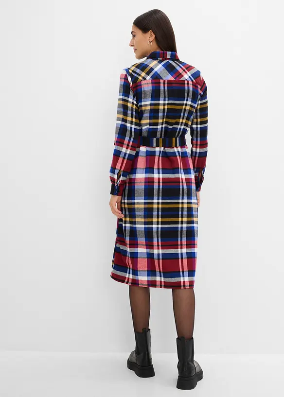 Flanell-Hemdblusenkleid aus reiner Bio-Baumwolle in rot von hinten (Totalaufnahme) - bonprix Flanell-Hemdblusenkleid aus reiner Bio-Baumwolle in rot von hinten (Totalaufnahme) - bonprix