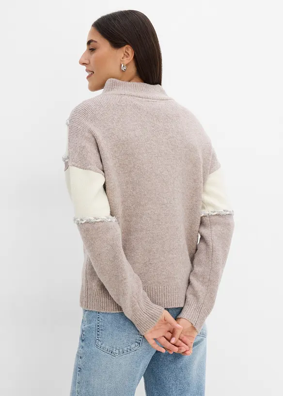 Oversized Troyer in braun von hinten (im Anschnitt) - bonprix