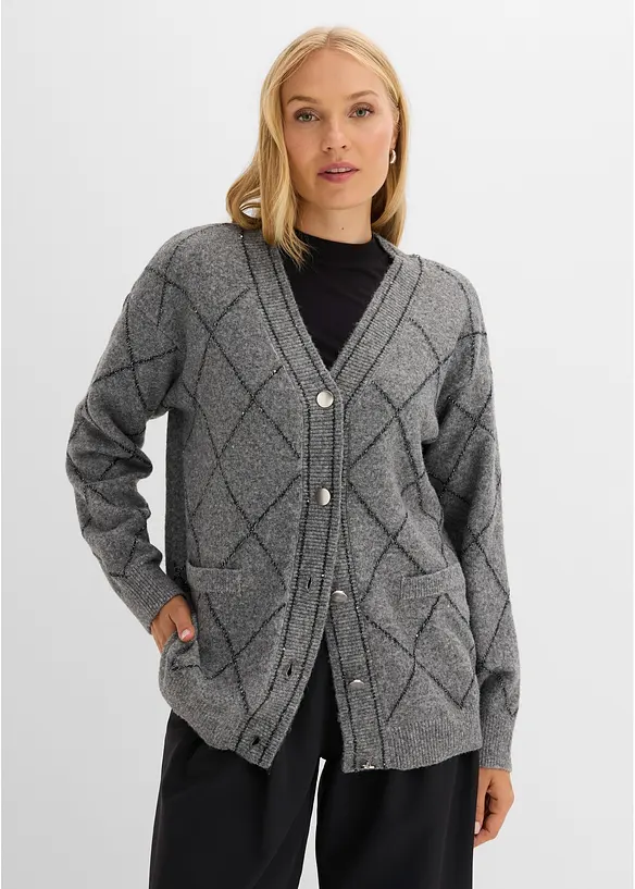 Longstrickjacke mit Glitzereffekt in grau von vorne (im Anschnitt) - bonprix Longstrickjacke mit Glitzereffekt in grau von vorne (im Anschnitt) - bonprix