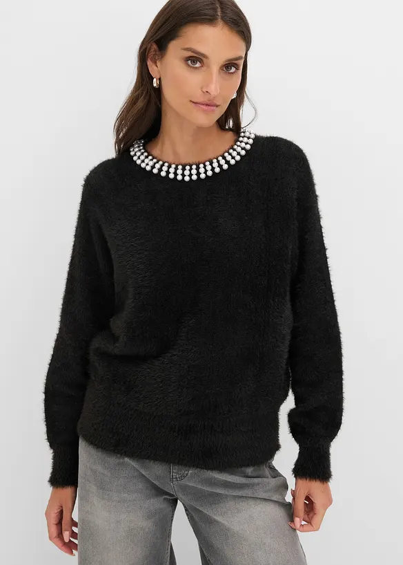 Pullover mit Perlen-Applikation in schwarz von vorne (im Anschnitt) - bonprix Pullover mit Perlen-Applikation in schwarz von vorne (im Anschnitt) - bonprix