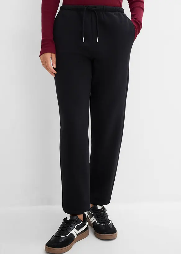 Jogginghose in schwarz von vorne - bonprix Jogginghose in schwarz von vorne - bonprix