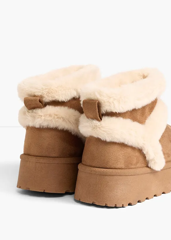 Gefütterte Plateau-Boots in braun - bonprix