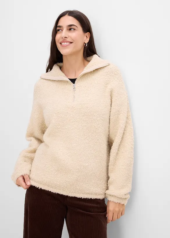 Troyer in Bouclé-Optik in beige von vorne (im Anschnitt) - bonprix