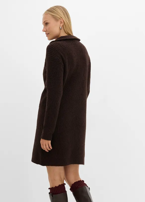 Strickkleid in braun von hinten (Totalaufnahme) - bonprix