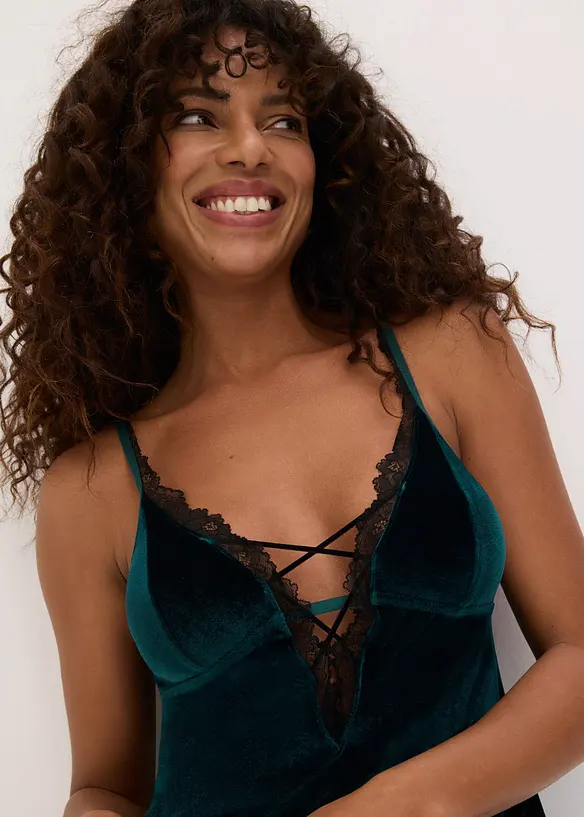 Samtkleid mit Spitze in grün (Detailaufnahme) - bonprix