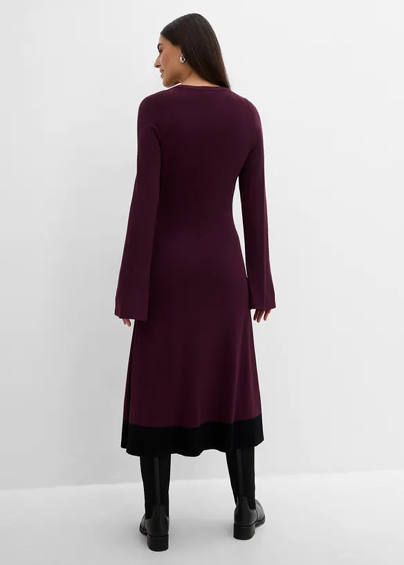 Strickkleid aus softem Viskose-Mix in rot von hinten (Totalaufnahme) - bonprix Strickkleid aus softem Viskose-Mix in rot von hinten (Totalaufnahme) - bonprix