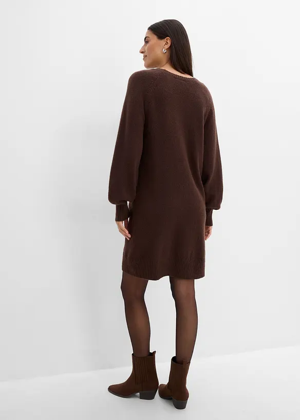 Kurzes Strickkleid mit Pufferärmeln in braun von hinten (Totalaufnahme) - bonprix