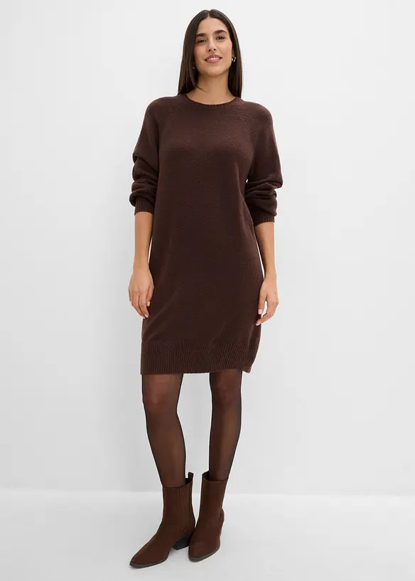 Kurzes Strickkleid mit Pufferärmeln in braun von vorne (Totalaufnahme) - bonprix