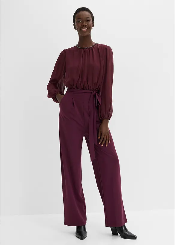 Chiffon Jumpsuit mit Bindeband in rot von vorne (Totalaufnahme) - bonprix Chiffon Jumpsuit mit Bindeband in rot von vorne (Totalaufnahme) - bonprix