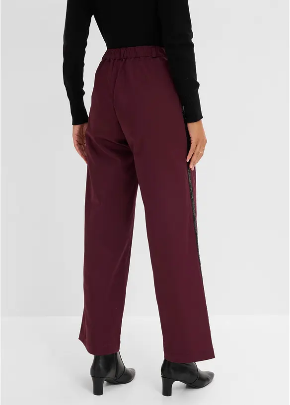 Baumwoll-Stretchhose mit Galonstreifen in rot von hinten - bonprix