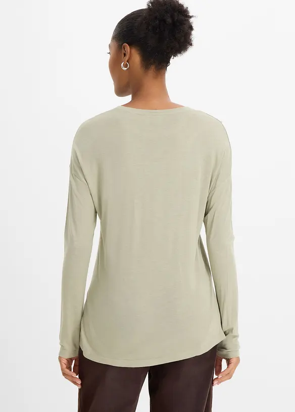 Langarmshirt aus softer Viskose in grün von hinten (im Anschnitt) - bonprix Langarmshirt aus softer Viskose in grün von hinten (im Anschnitt) - bonprix