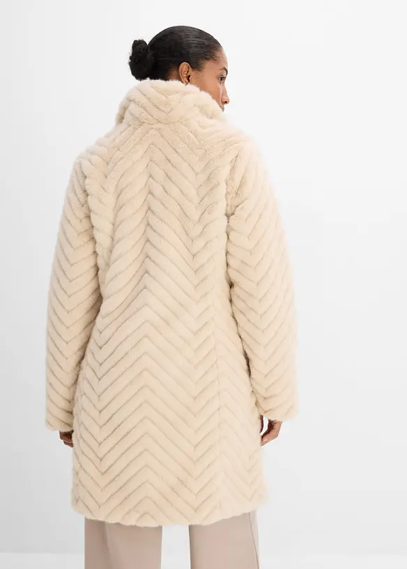 Fellimitat-Mantel mit Stehkragen in beige von hinten (Totalaufnahme) - bonprix