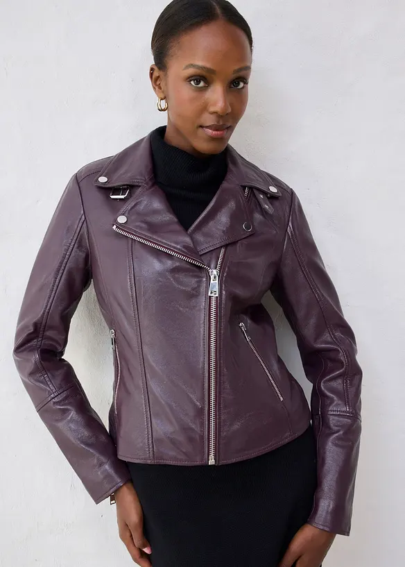 Bikerjacke aus Nappaleder in rot von vorne (im Anschnitt) - bonprix