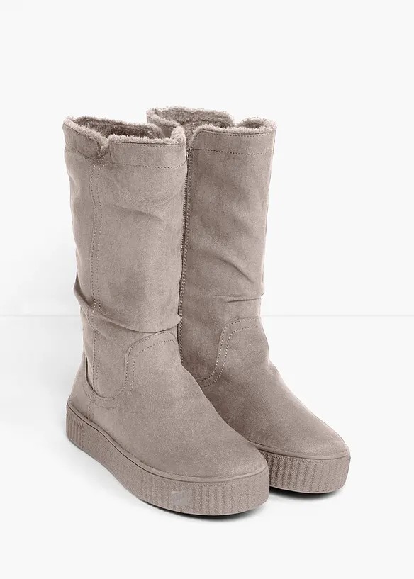 Gefütterte Stiefel in braun - bonprix