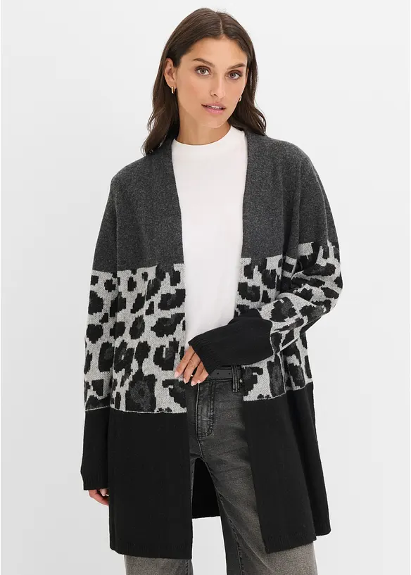 Longstrickjacke mit Jacquardmuster in grau von vorne (im Anschnitt) - bonprix Longstrickjacke mit Jacquardmuster in grau von vorne (im Anschnitt) - bonprix