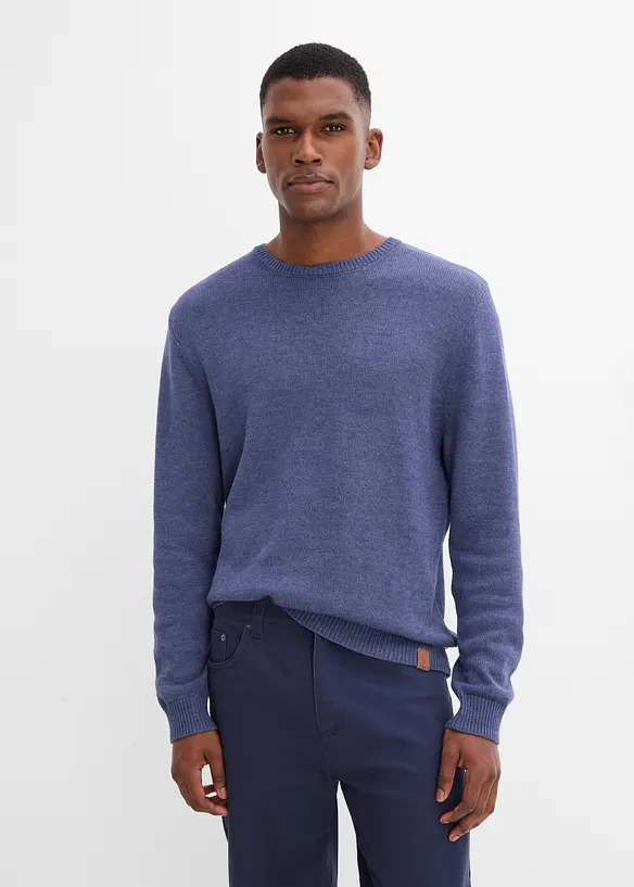 Feinstrickpullover in Regular Fit in blau von vorne (im Anschnitt) - bonprix