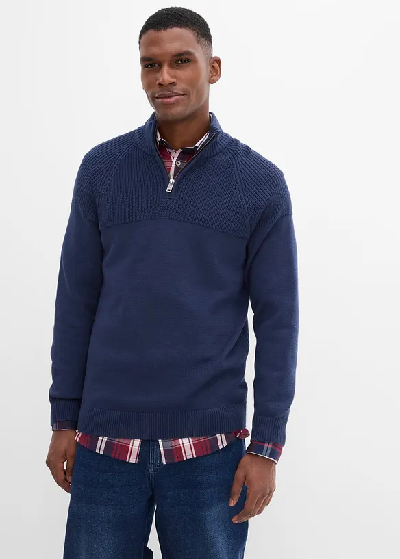 Troyer in Regular-Fit in blau von vorne (im Anschnitt) - bonprix