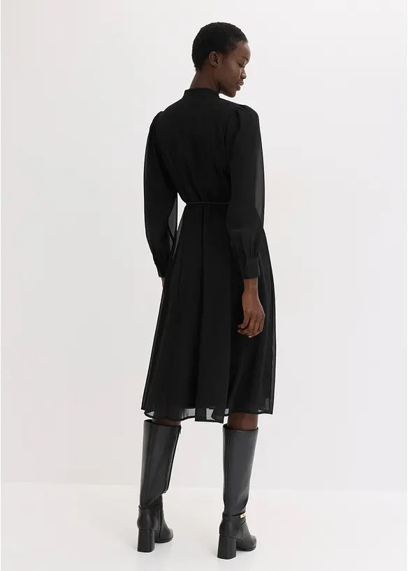 Chiffonkleid mit aufwendigem Spitzenbesatz in schwarz von hinten (Totalaufnahme) - bonprix