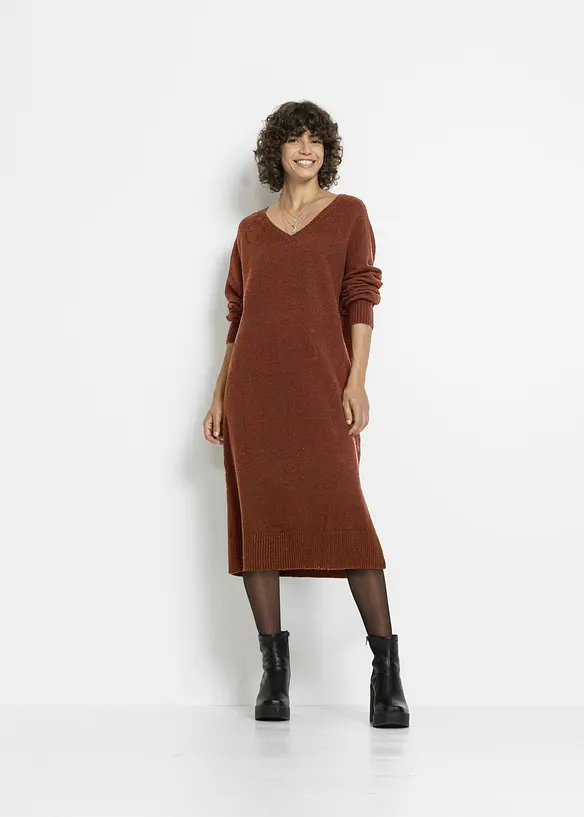 Oversized Strickkleid in Midilänge in braun von vorne (Totalaufnahme) - bonprix