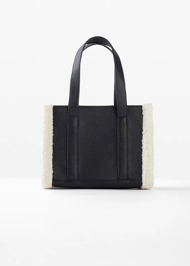 Handtasche in schwarz von vorne - bonprix