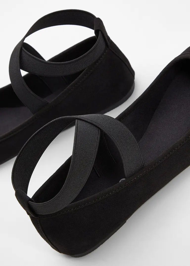 Ballerina in schwarz (Detailaufnahme) - bonprix