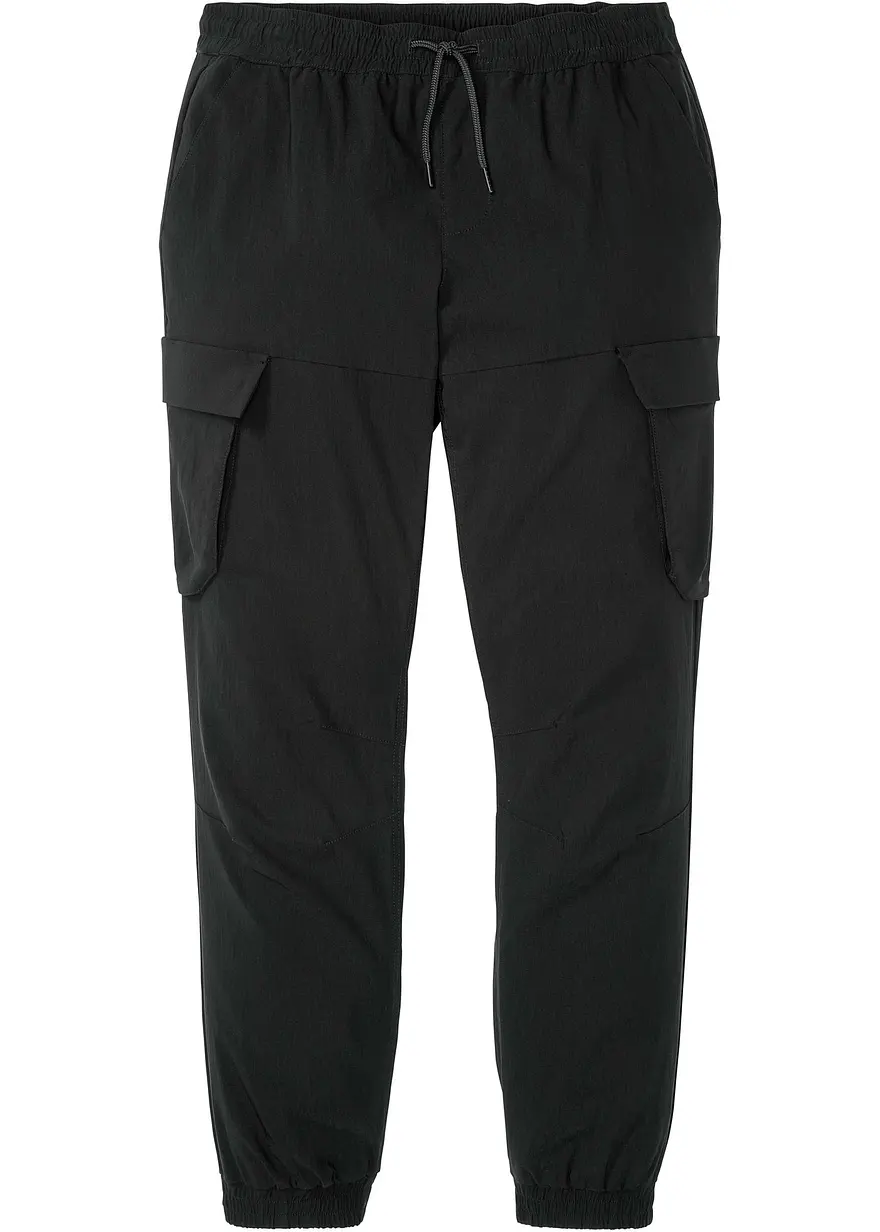 Regular Fit Stretch-Schlupfhose mit Cargotaschen, Straight in schwarz von vorne - bonprix