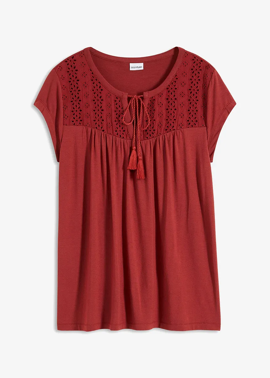 Shirt mit Lochstickerei in rot von vorne - bonprix
