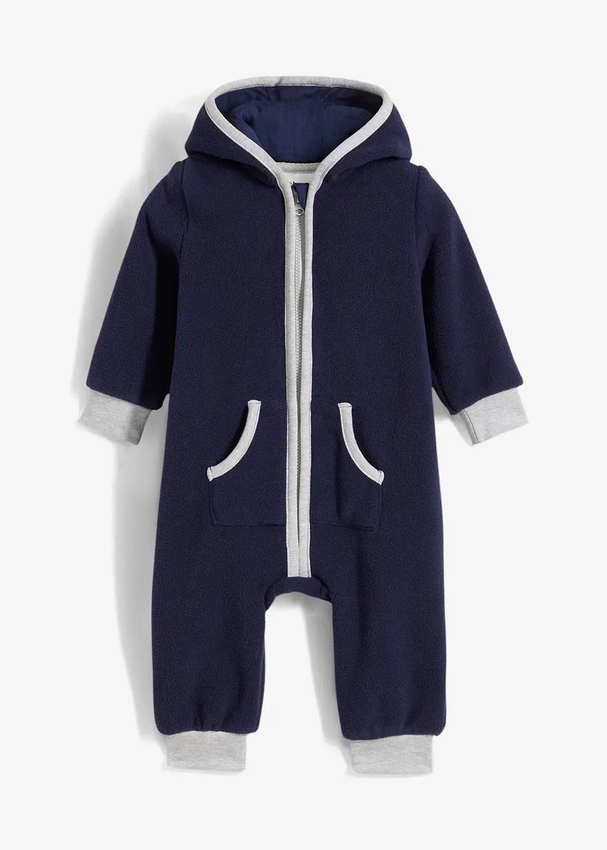 Fleeve-Overall mit Kapuze und Bärchen-Applikation in blau von vorne - bonprix