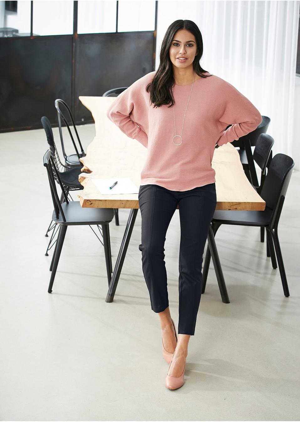 Damen Lässiger Ripp Pullover mit weitem Ausschnitt beige Damen Lässiger Ripp Pullover mit weitem Ausschnitt beige